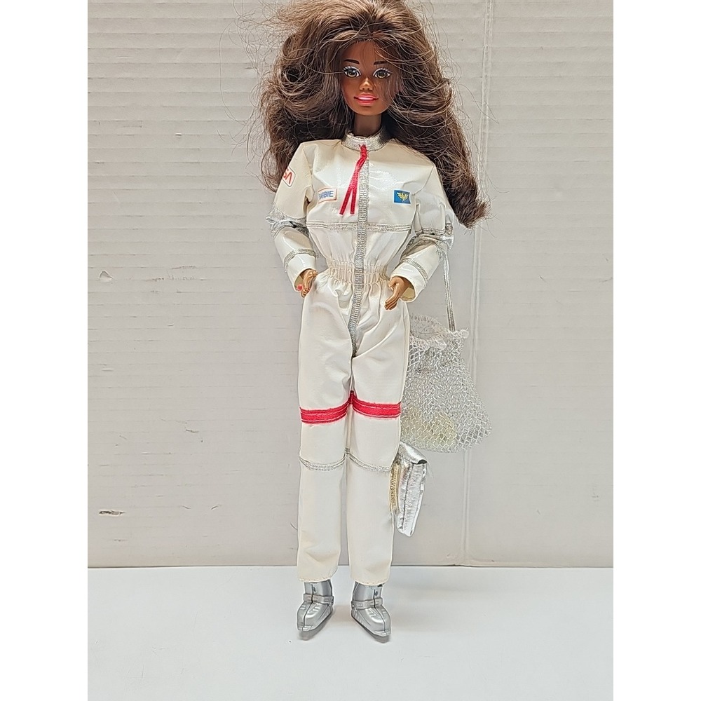 VINTAGE 1994 AFRICAN AMERICAN ASTRONAUT BARBIE - IN BOX - CAREER COLLECTION - Picture 6 of 7